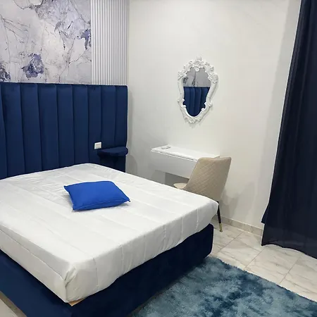 Partenope 4*