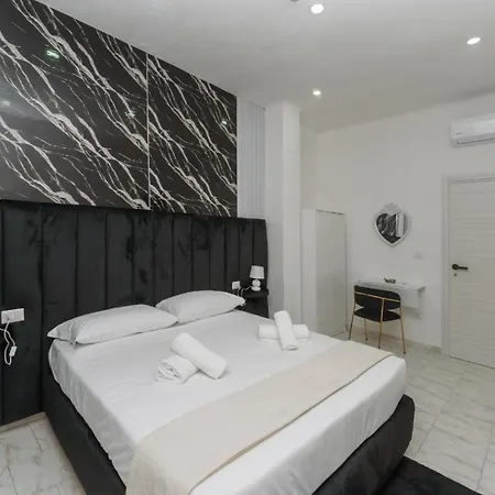 Partenope Penzion 4*