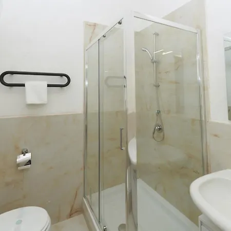 Partenope 4*