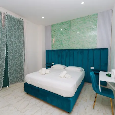 Partenope 4* Neapol